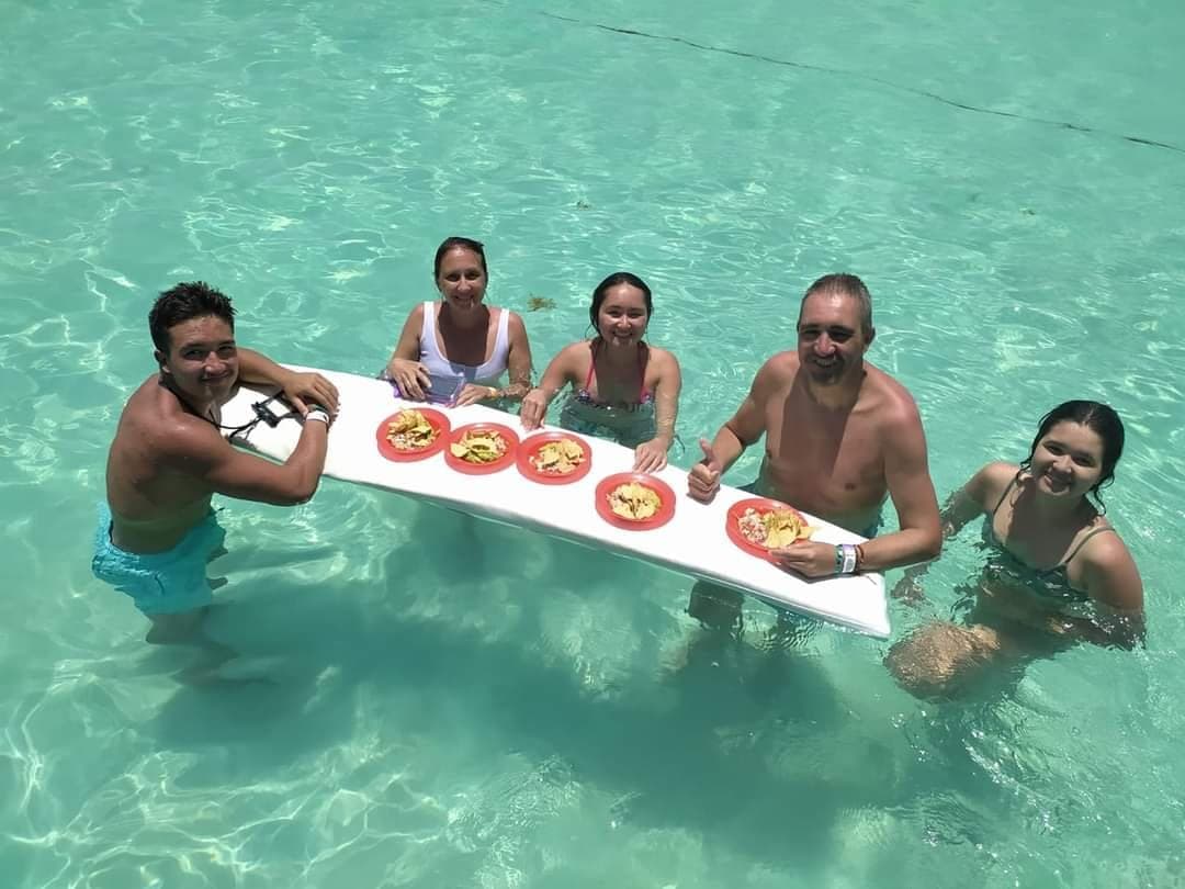 Nage avec les requins-baleines au départ de Playa del Carmen